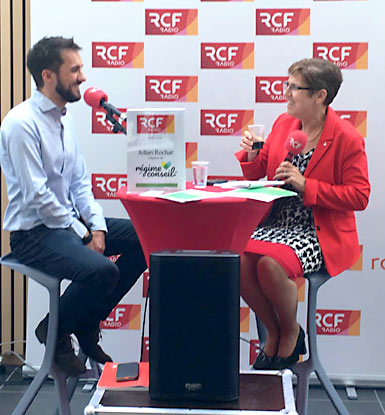 Photographie de l'interview de Julian Rochat par la radio RCF