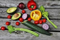 Légumes variés de toutes les couleurs pour les enfants