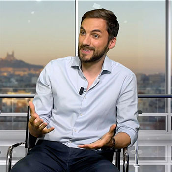 Photographie de l'interview TV de Julian Rochat sur Provence Azur TV pour la présentation du magazine l'Essentiel de l'alimentation positive